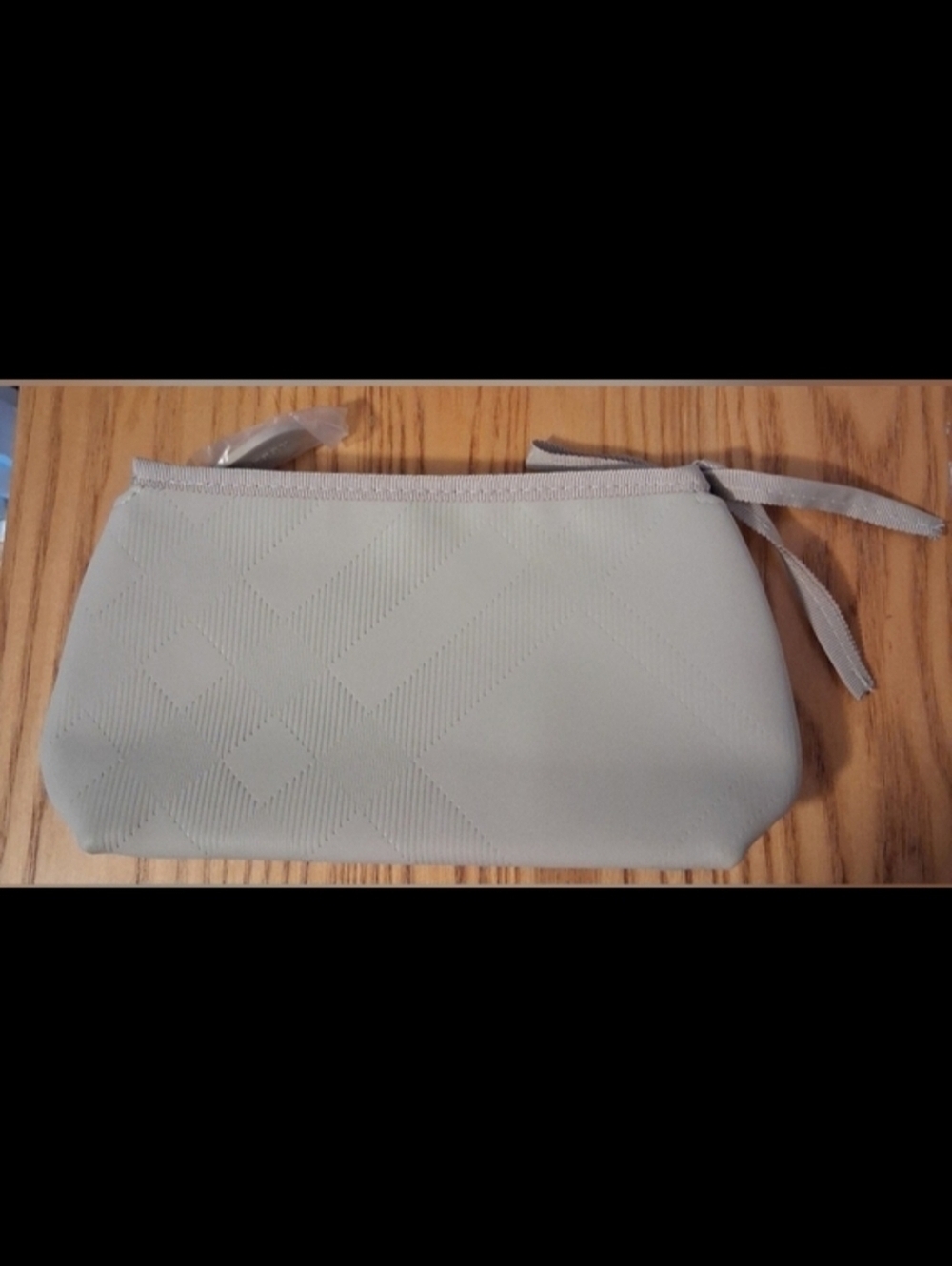 NWT Burberry Beige Nova Vegan Travel Beauty Cosmetic Makeup Pouch Clutch Bag